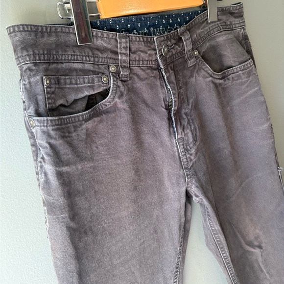 Prana men’s jeans 30Wx32L, dark brown/blackish color. Slim fit - Picture 3 of 6